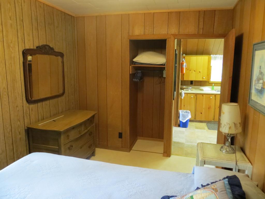 Bondi Village Cottage Resort Lake of Bays Екстериор снимка