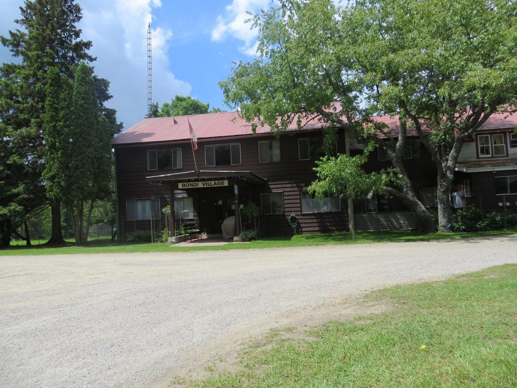 Bondi Village Cottage Resort Lake of Bays Екстериор снимка