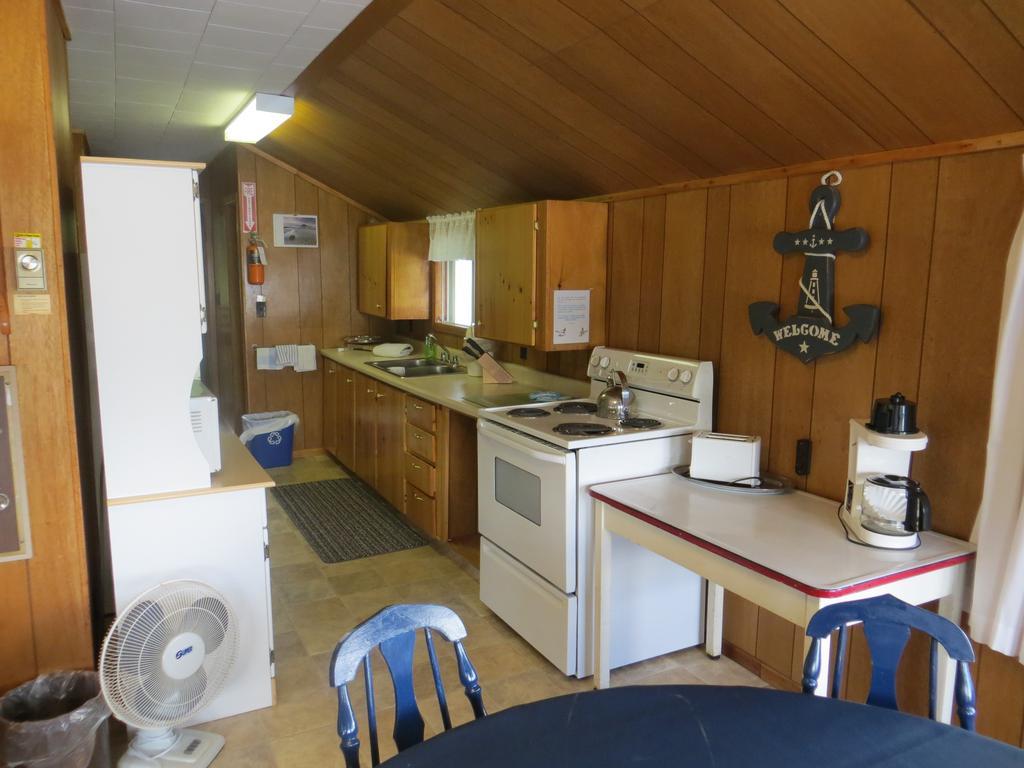 Bondi Village Cottage Resort Lake of Bays Екстериор снимка