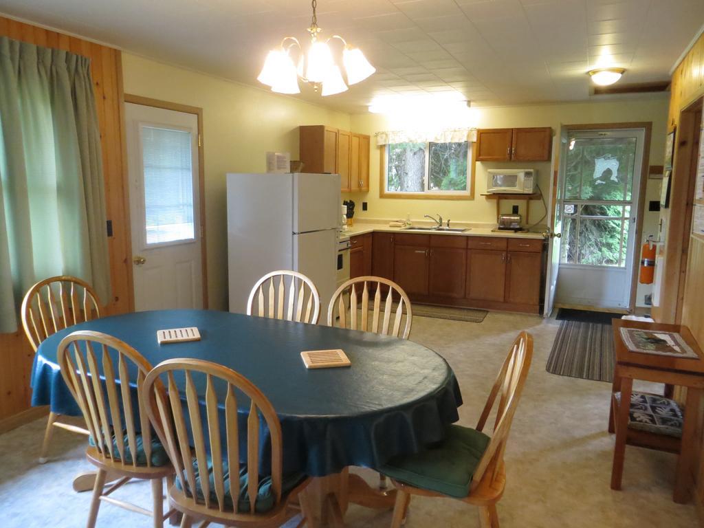 Bondi Village Cottage Resort Lake of Bays Екстериор снимка