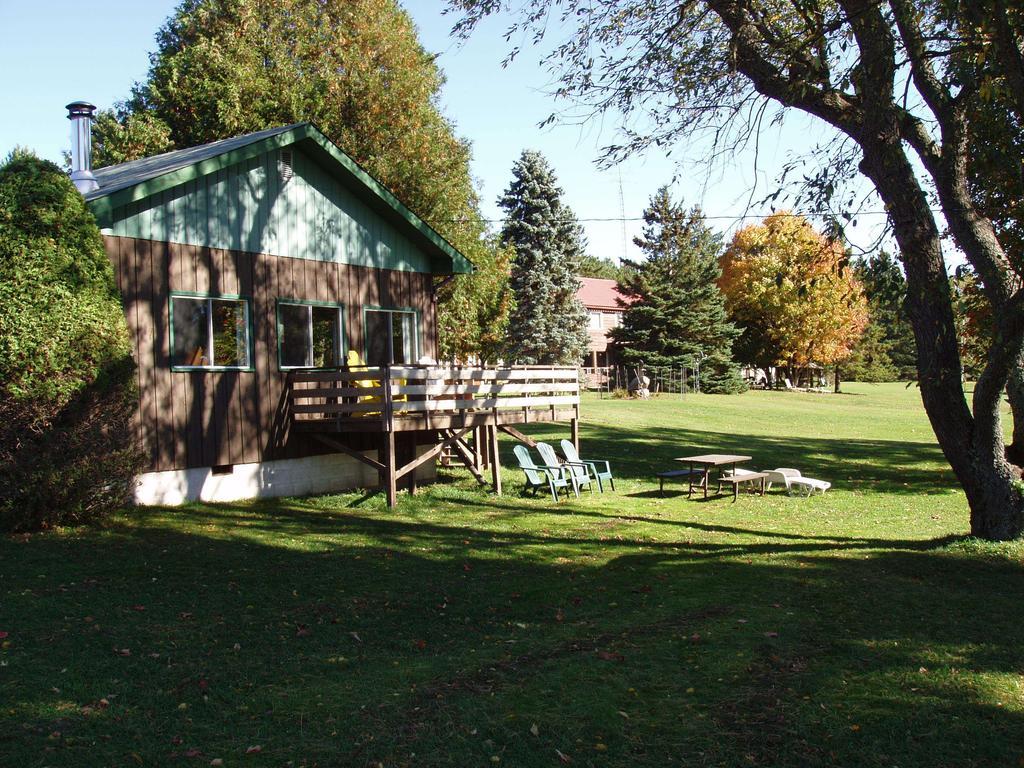 Bondi Village Cottage Resort Lake of Bays Екстериор снимка