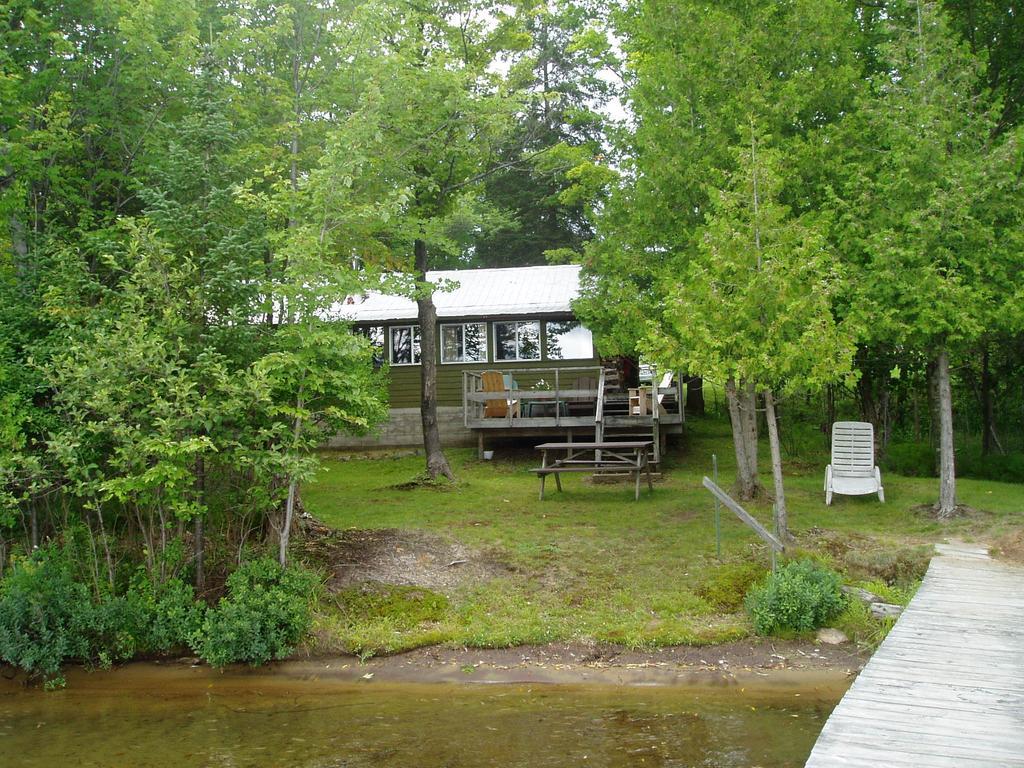 Bondi Village Cottage Resort Lake of Bays Екстериор снимка