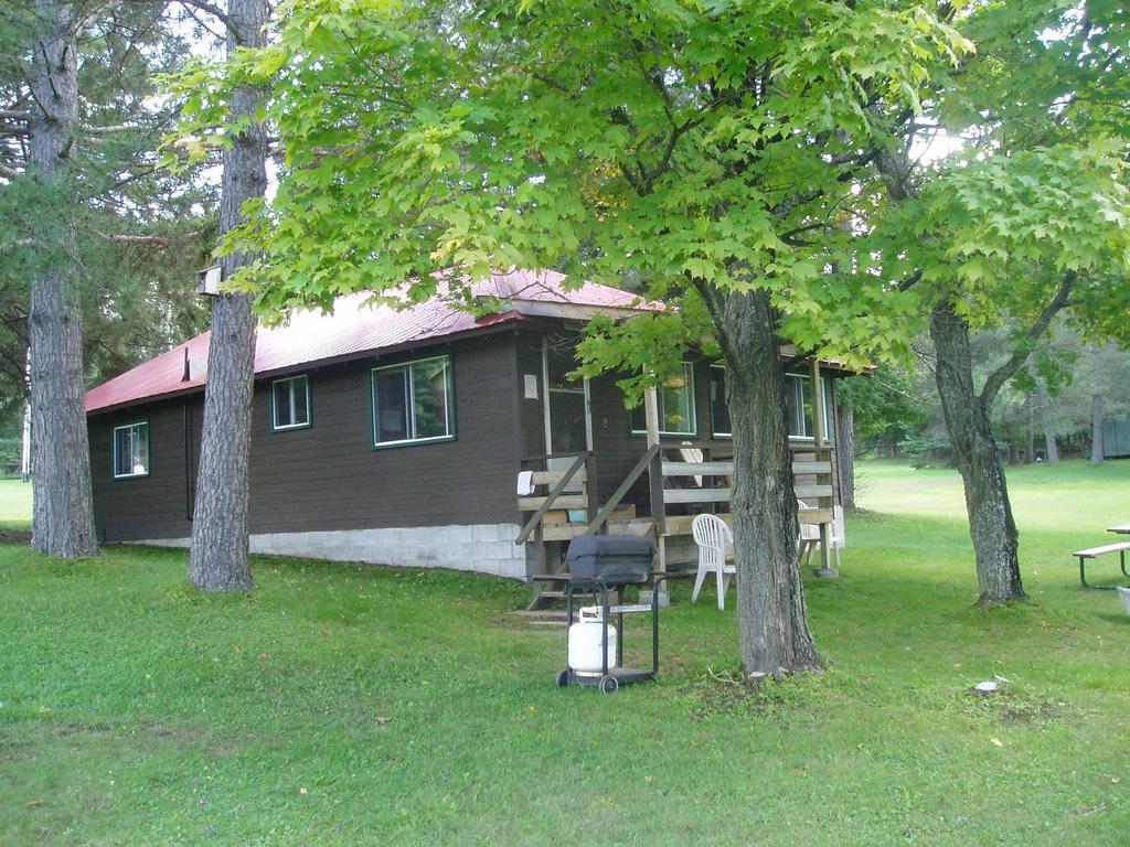 Bondi Village Cottage Resort Lake of Bays Екстериор снимка